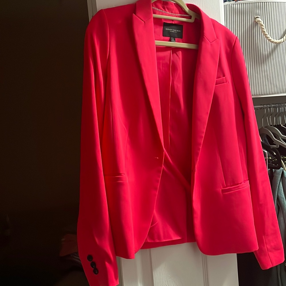Banana Republic hot pink blazer classic fit size 8 Tall